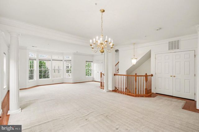 5625 HARRINGTON FALLS LN, Alexandria, VA 22312
