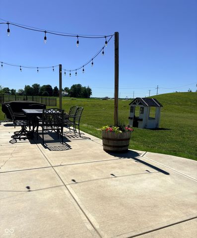 30 Mandon Court, Cicero, IN 46034