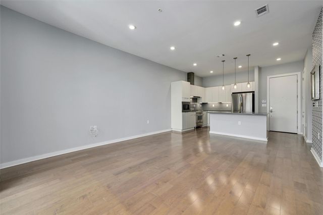 207 W Johanna ST 201, Austin, TX 78704