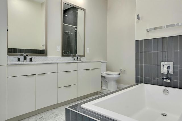 207 W Johanna ST 201, Austin, TX 78704