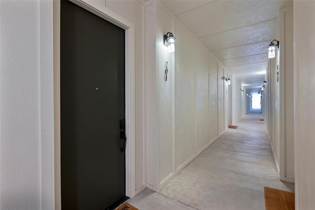 207 W Johanna ST 201, Austin, TX 78704