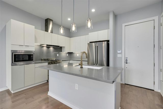 207 W Johanna ST 201, Austin, TX 78704