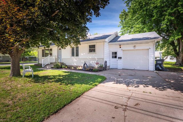 211 POPLAR STREET, Wisconsin Rapids, WI 54494