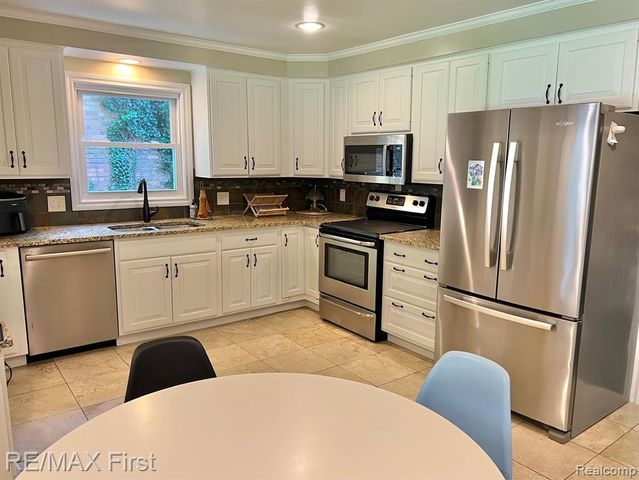 908 Marywood Drive, Royal Oak, MI 48067