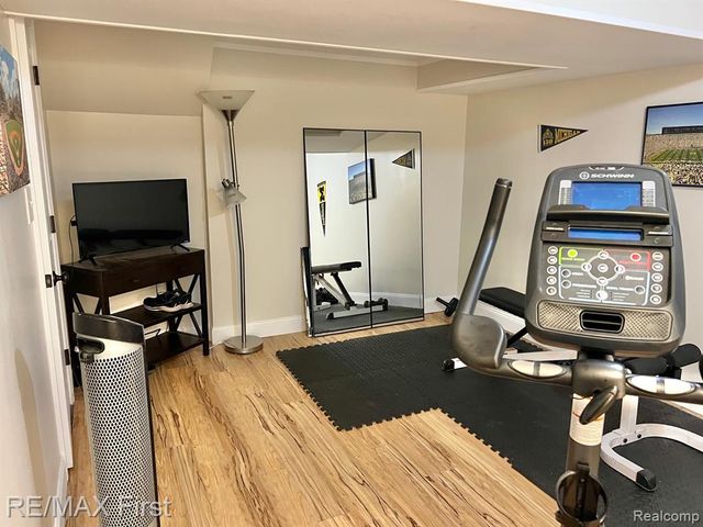 908 Marywood Drive, Royal Oak, MI 48067