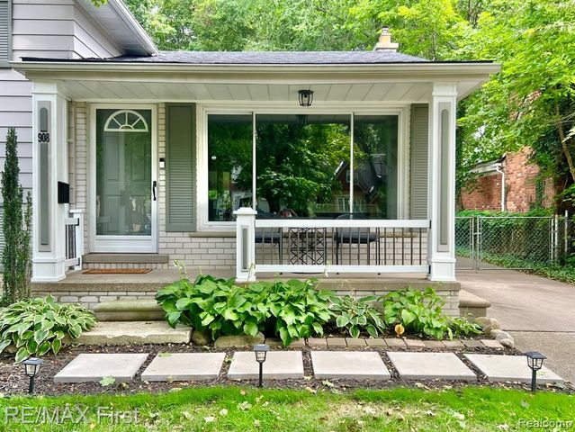 908 Marywood Drive, Royal Oak, MI 48067