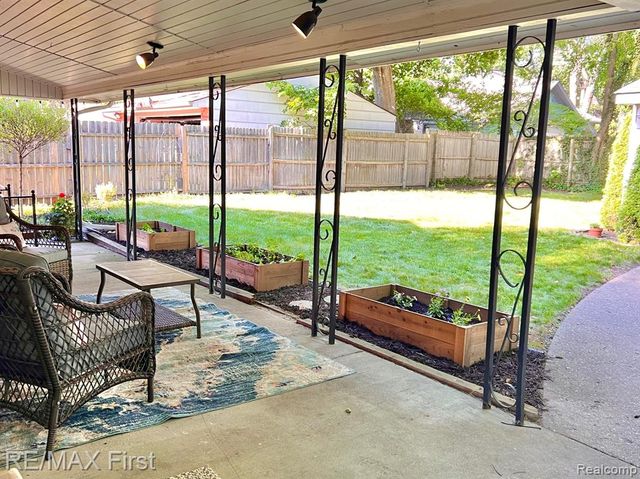 908 Marywood Drive, Royal Oak, MI 48067
