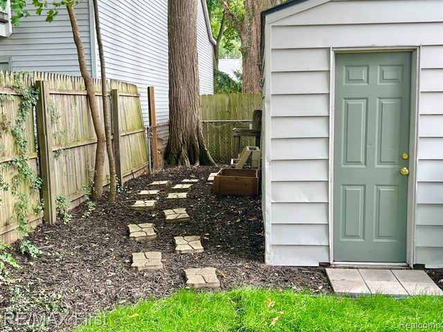 908 Marywood Drive, Royal Oak, MI 48067