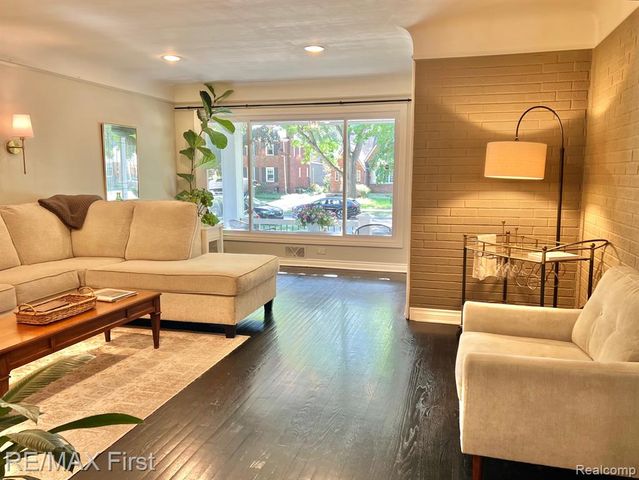 908 Marywood Drive, Royal Oak, MI 48067