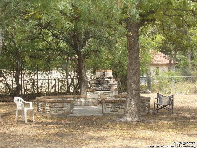 5975 Babcock, San Antonio, TX 78240