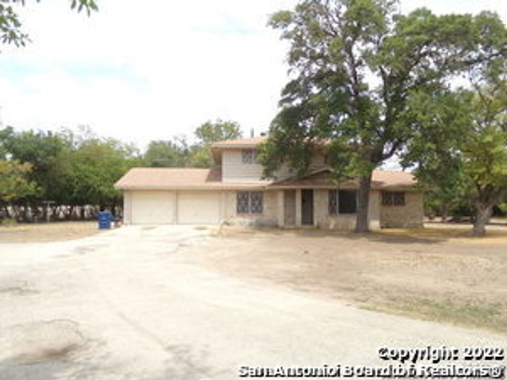 5975 Babcock, San Antonio, TX 78240