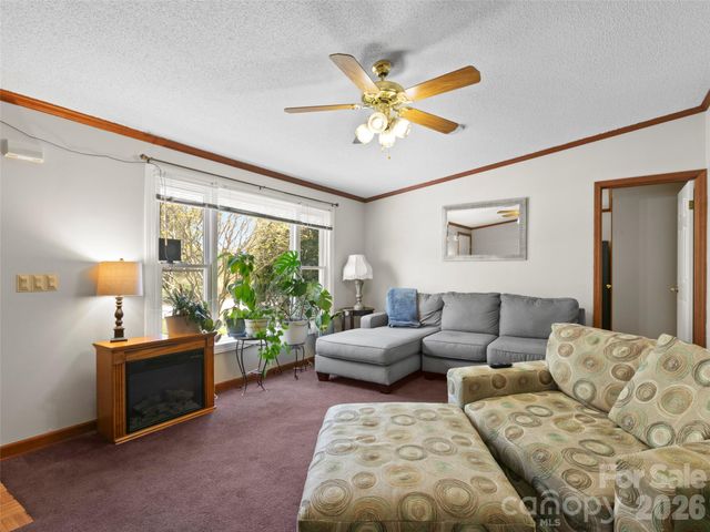 60 Dix Creek Chapel Road, Asheville, NC 28806