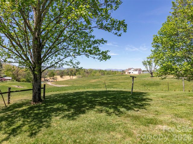 60 Dix Creek Chapel Road, Asheville, NC 28806
