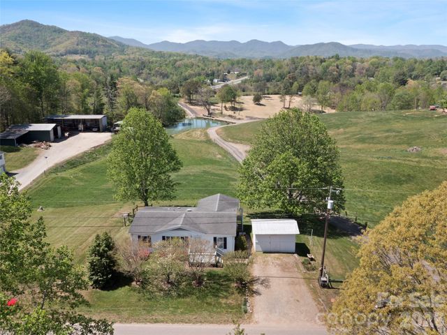 60 Dix Creek Chapel Road, Asheville, NC 28806