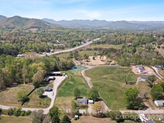 60 Dix Creek Chapel Road, Asheville, NC 28806