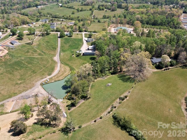 60 Dix Creek Chapel Road, Asheville, NC 28806