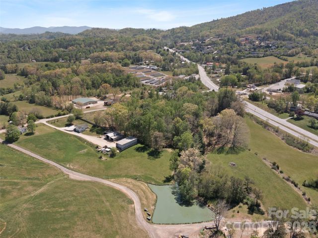 60 Dix Creek Chapel Road, Asheville, NC 28806