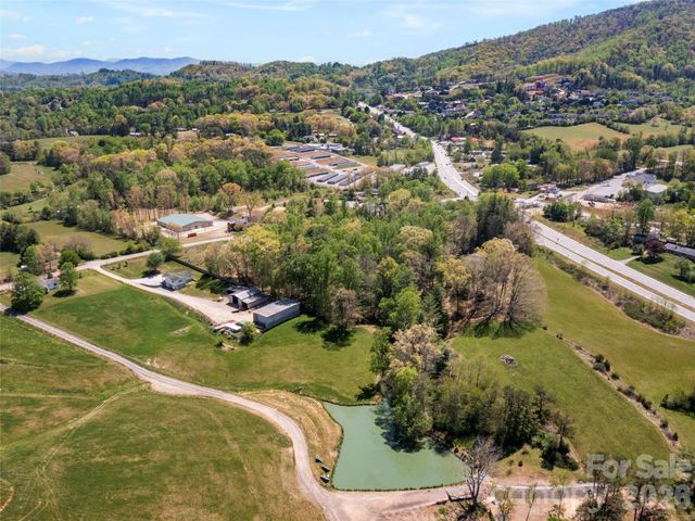 60 Dix Creek Chapel Road, Asheville, NC 28806
