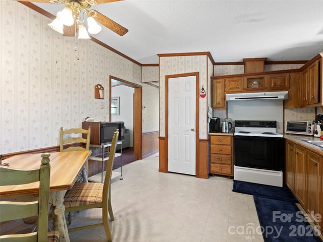 60 Dix Creek Chapel Road, Asheville, NC 28806