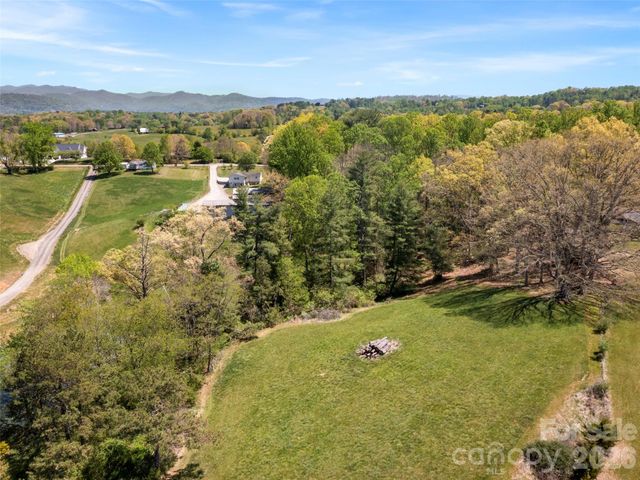 60 Dix Creek Chapel Road, Asheville, NC 28806