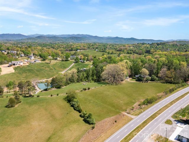 60 Dix Creek Chapel Road, Asheville, NC 28806