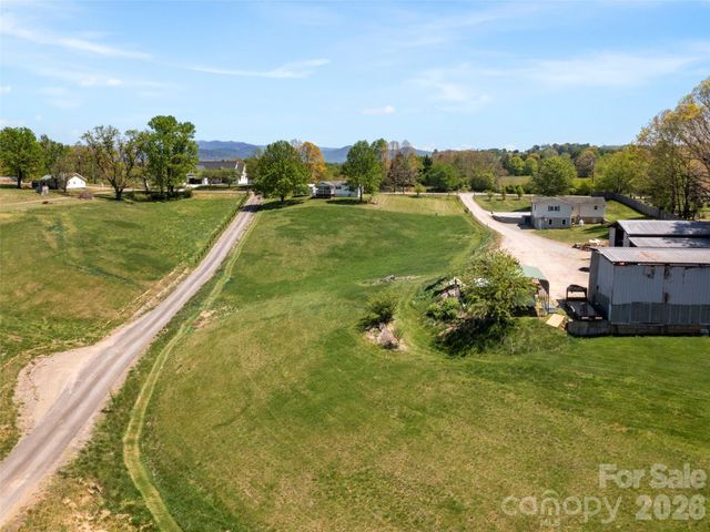 60 Dix Creek Chapel Road, Asheville, NC 28806