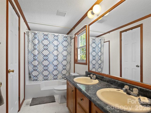 60 Dix Creek Chapel Road, Asheville, NC 28806
