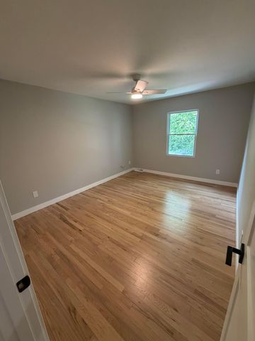 957 Old Farm Road, Columbus, OH 43213