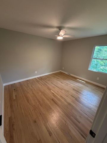957 Old Farm Road, Columbus, OH 43213