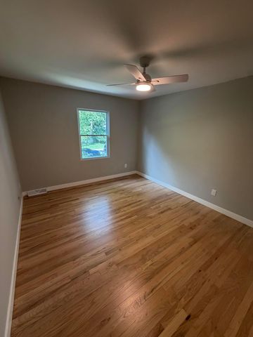 957 Old Farm Road, Columbus, OH 43213