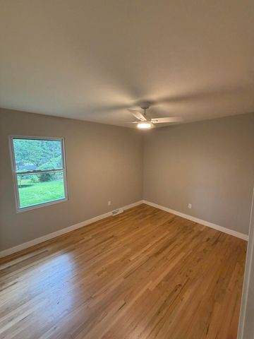 957 Old Farm Road, Columbus, OH 43213