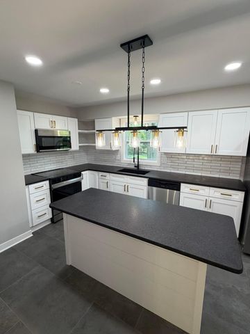 957 Old Farm Road, Columbus, OH 43213