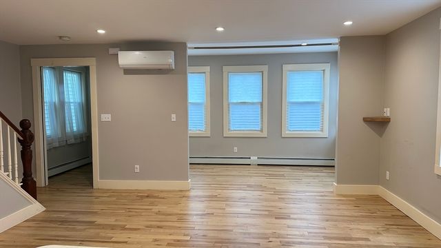 39 Snow St Single, Boston, MA 02135
