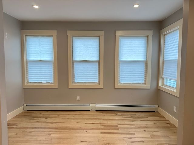 39 Snow St Single, Boston, MA 02135