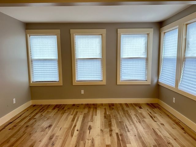 39 Snow St Single, Boston, MA 02135