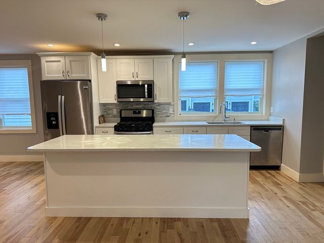 39 Snow St Single, Boston, MA 02135