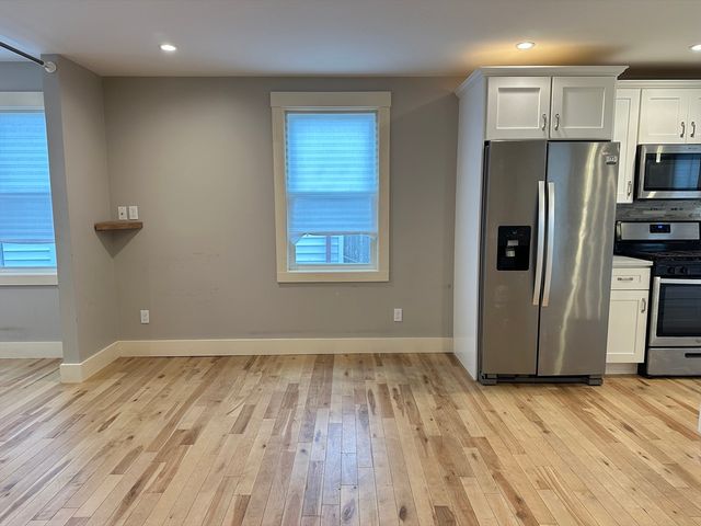 39 Snow St Single, Boston, MA 02135