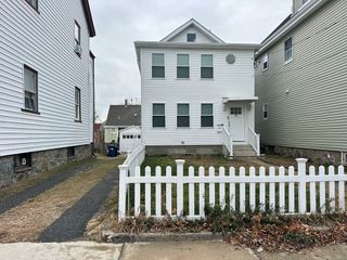 39 Snow St Single, Boston, MA 02135
