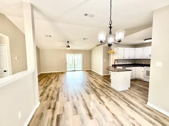 2 Stowe Road, Mary Esther, FL 32569