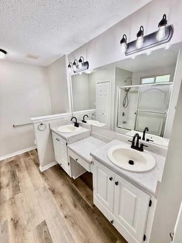 2 Stowe Road, Mary Esther, FL 32569