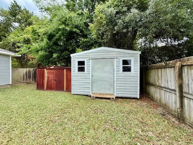 2 Stowe Road, Mary Esther, FL 32569