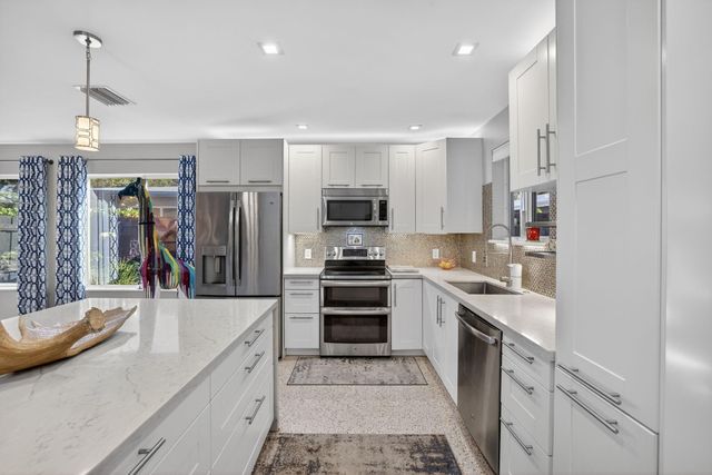 1510 NE 39th Street, Oakland Park, FL 33334