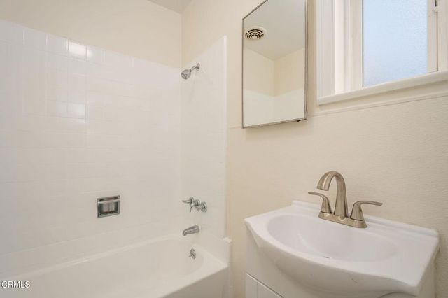 4552 Catalpa Street, Los Angeles, CA 90032