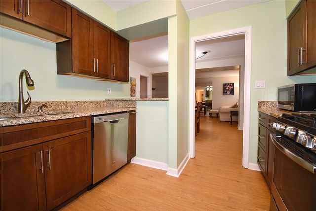 5 Bayard Road 100, Shadyside, PA 15213