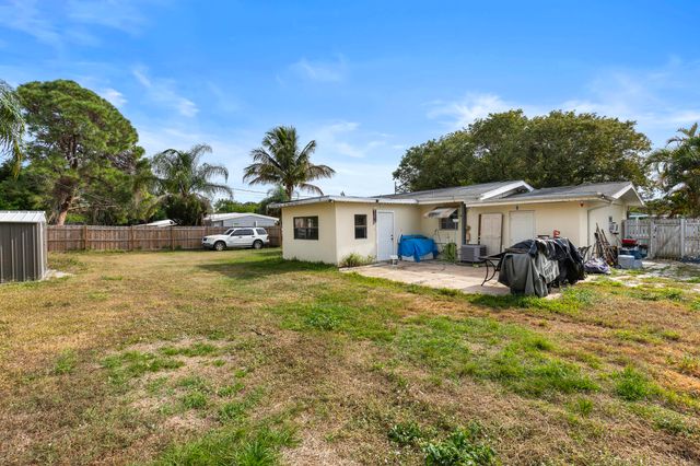 173 SE Placita Court, Port St. Lucie, Port St Lucie, FL 34983