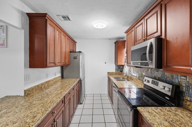 173 SE Placita Court, Port St. Lucie, Port St Lucie, FL 34983