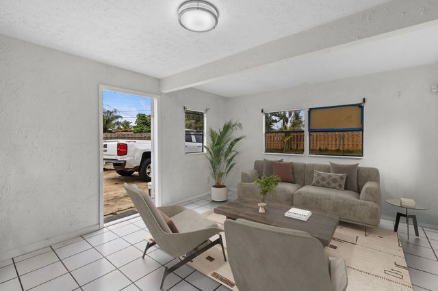 173 SE Placita Court, Port St. Lucie, Port St Lucie, FL 34983