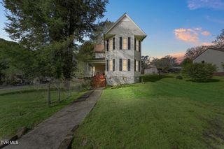 118 South 1st Street, Big Stone Gap, VA 24219