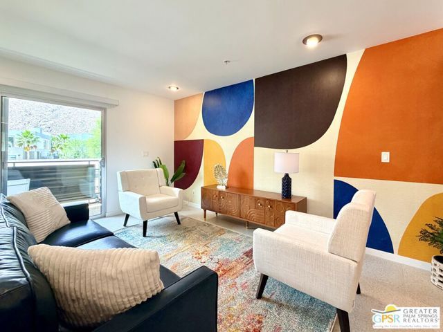 588 E San Lorenzo Road 202, Palm Springs, CA 92264