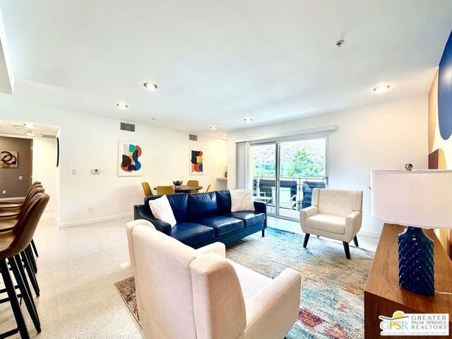 588 E San Lorenzo Road 202, Palm Springs, CA 92264